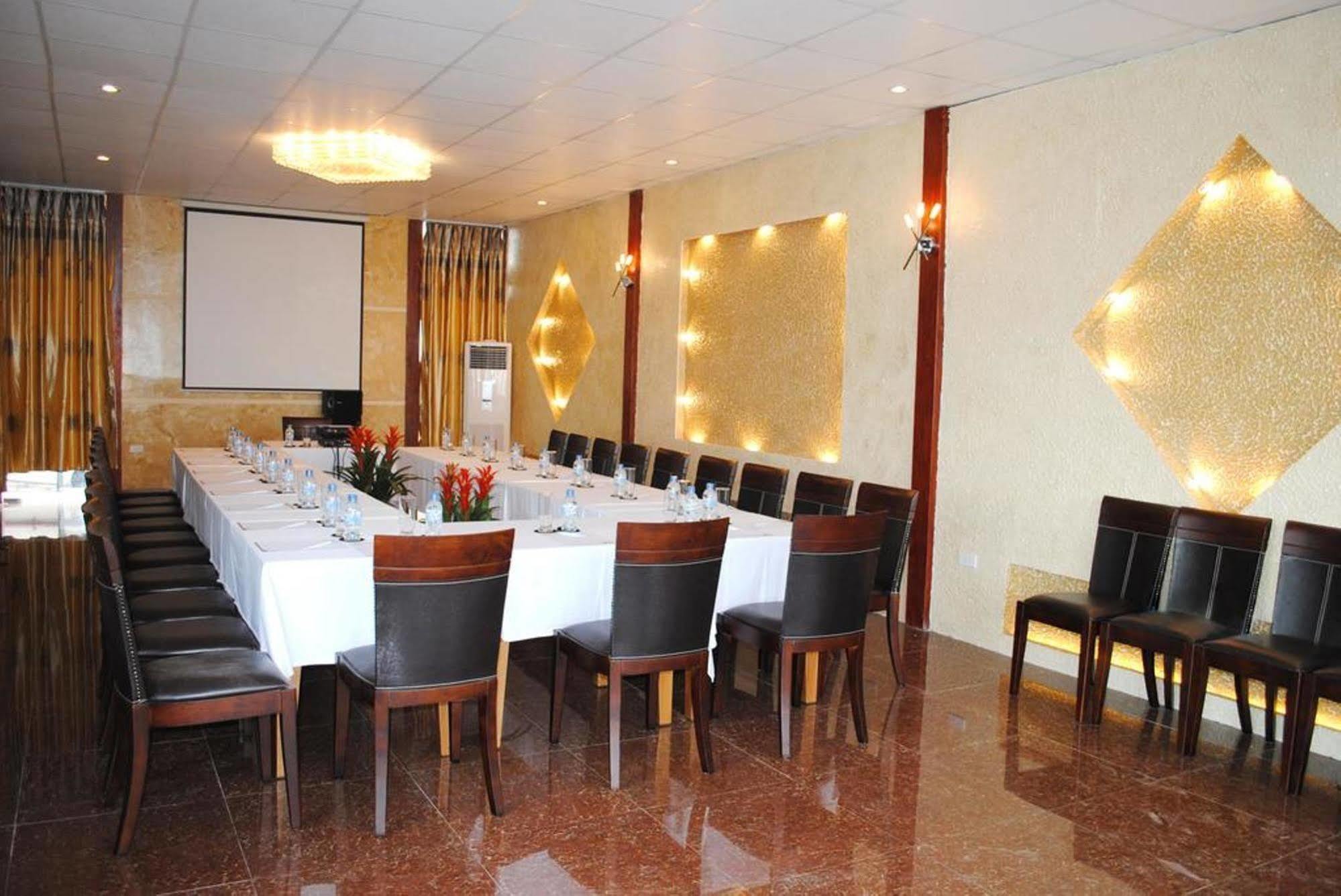 Royal Gate Hotel Hanoi Dış mekan fotoğraf
