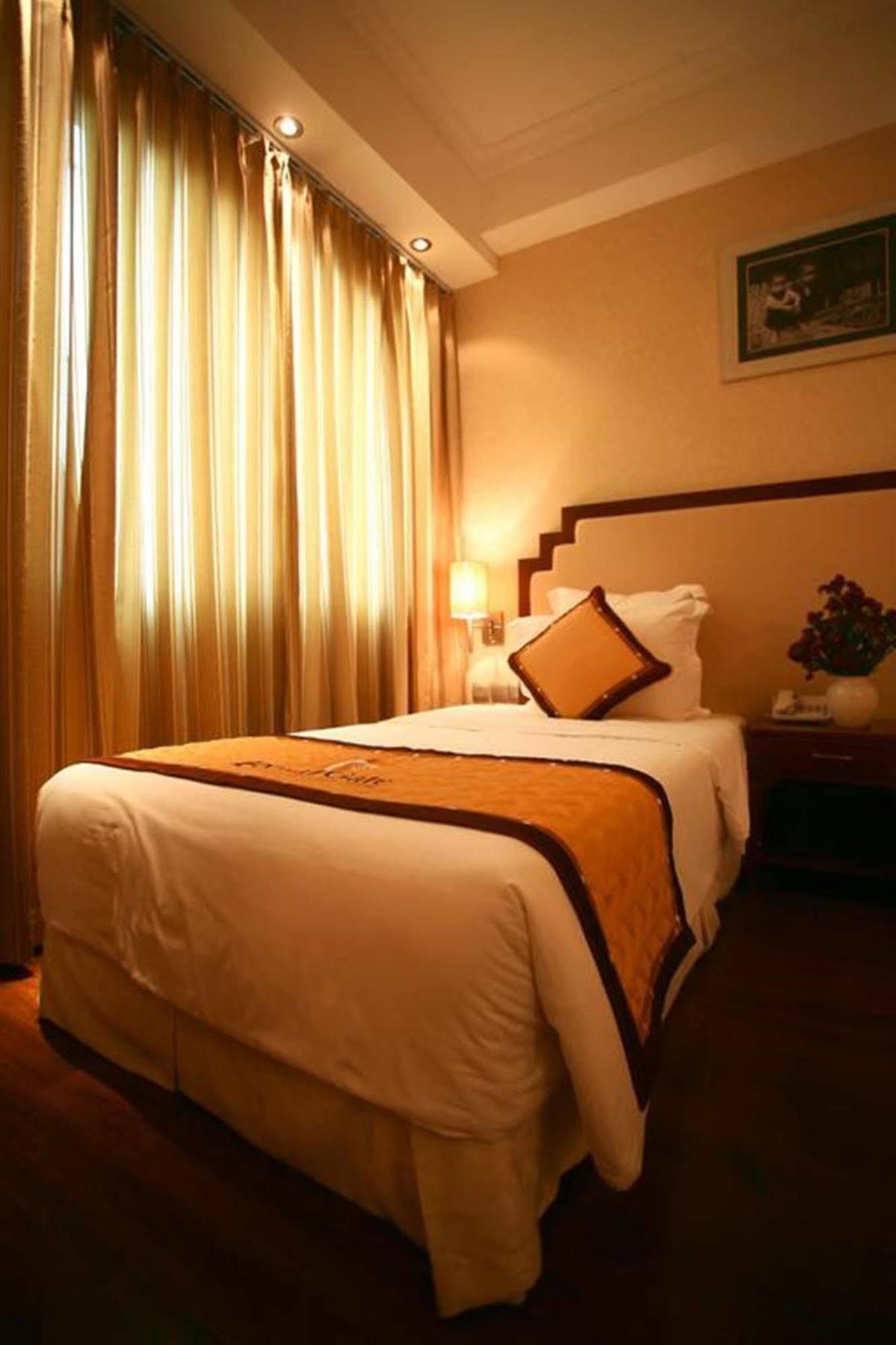 Royal Gate Hotel Hanoi Dış mekan fotoğraf